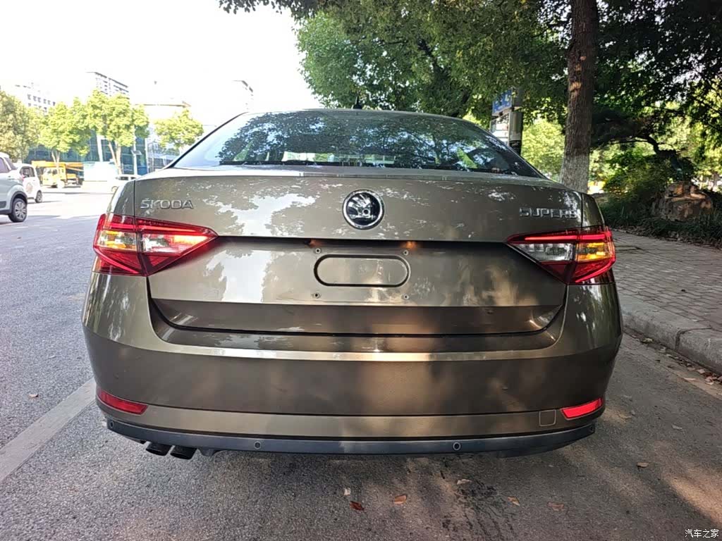 Skoda Superb, 2018 6