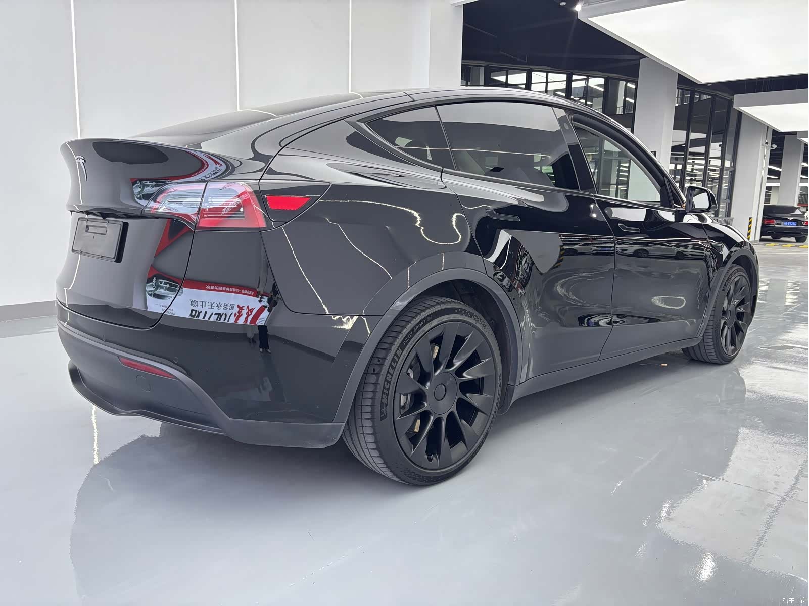 Tesla Model Y, 2022 16