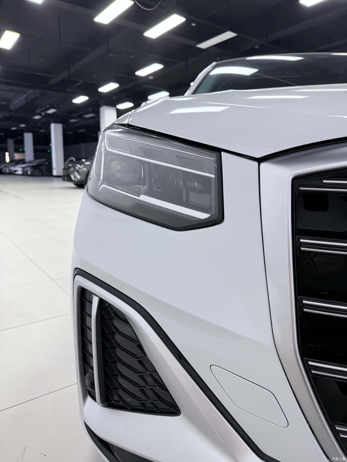 Audi Q2L, 2023 7