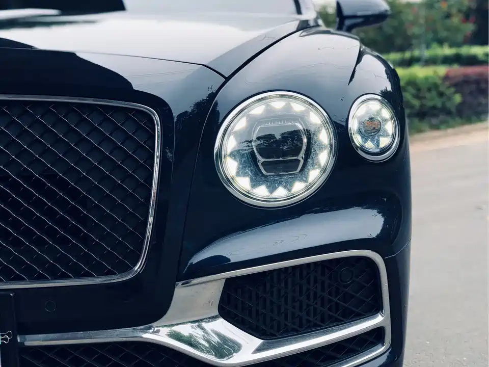 Bentley Flying