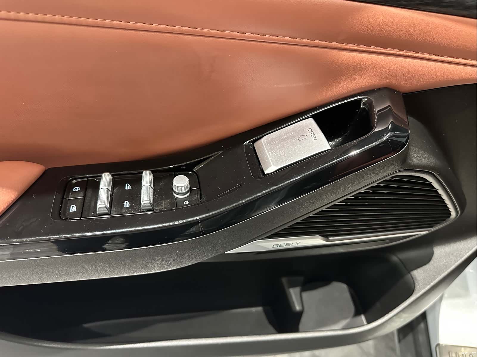 Geely Galaxy L6, 2025 все фото