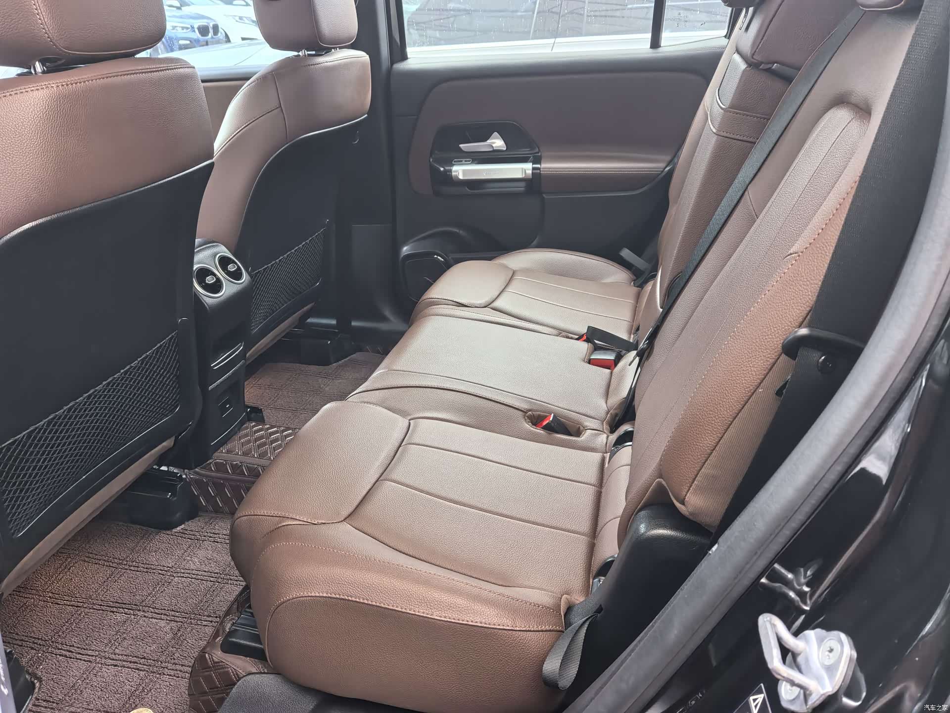 Mercedes-Benz GLB, 2022 19