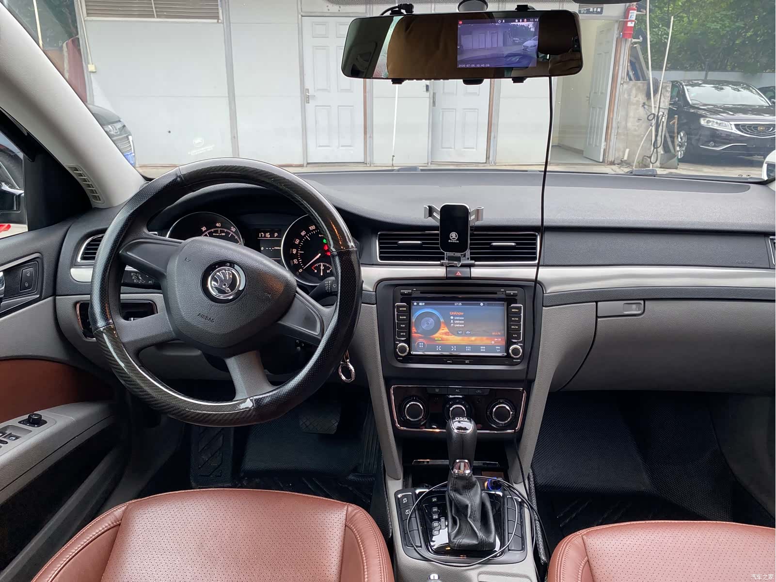 Skoda Superb, 2015 4