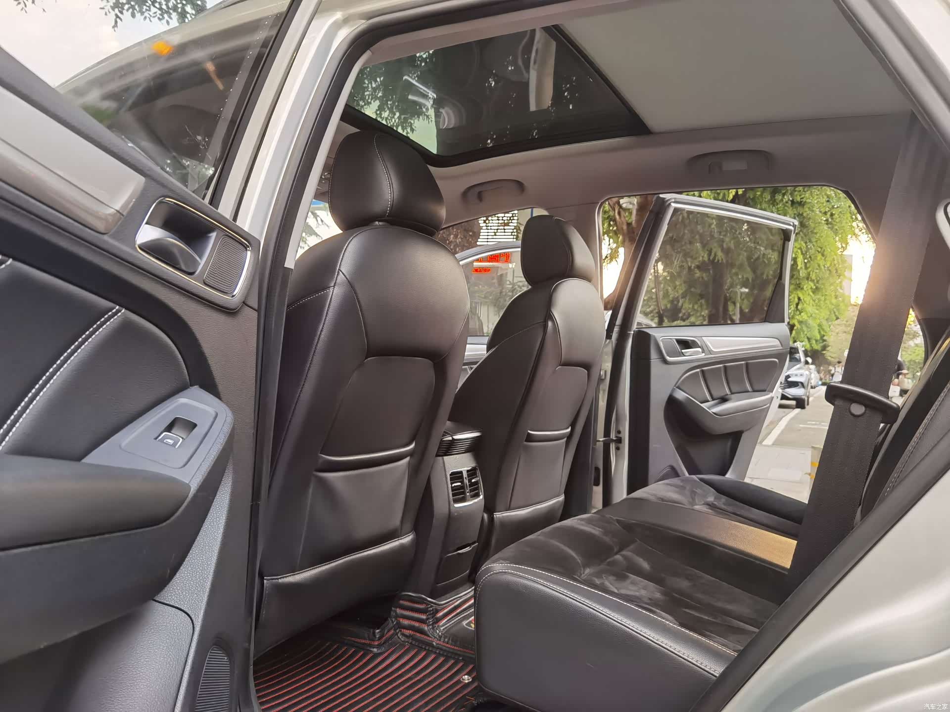 Roewe RX5, 2018 14