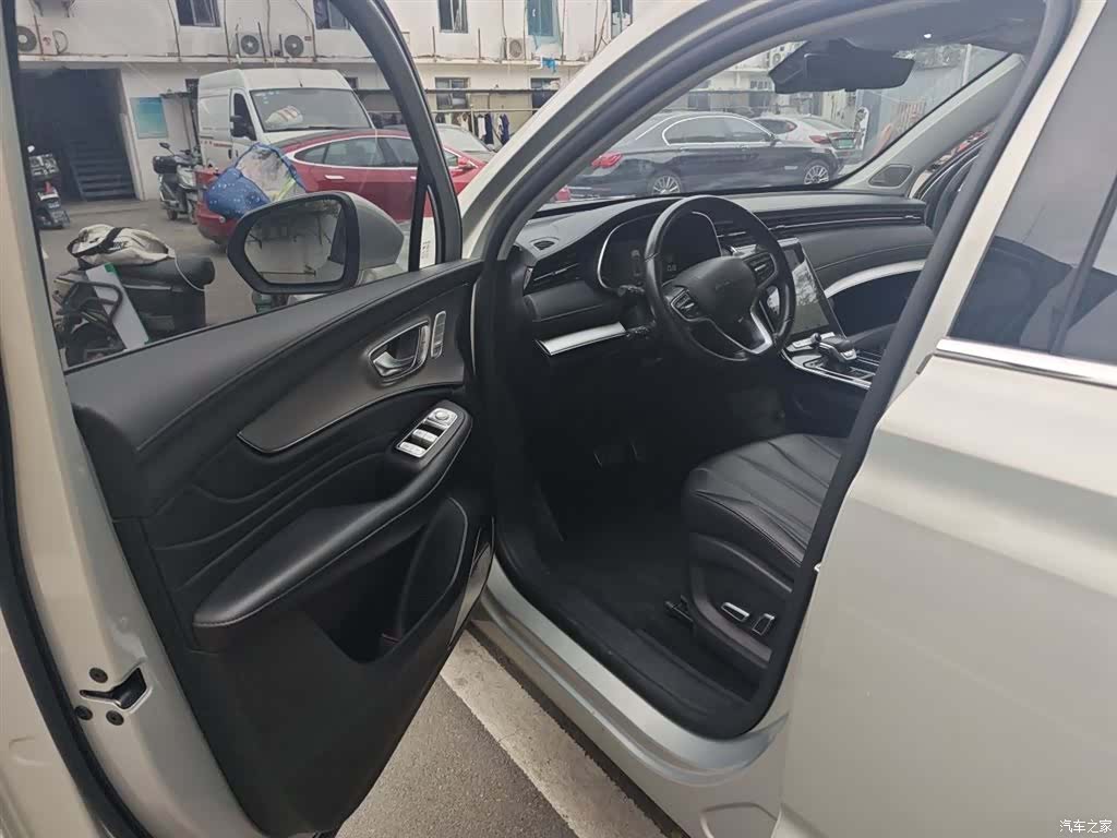 Roewe RX5, 2020 14