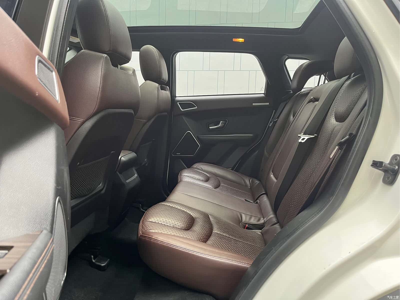 Landwind X7, 2016 11