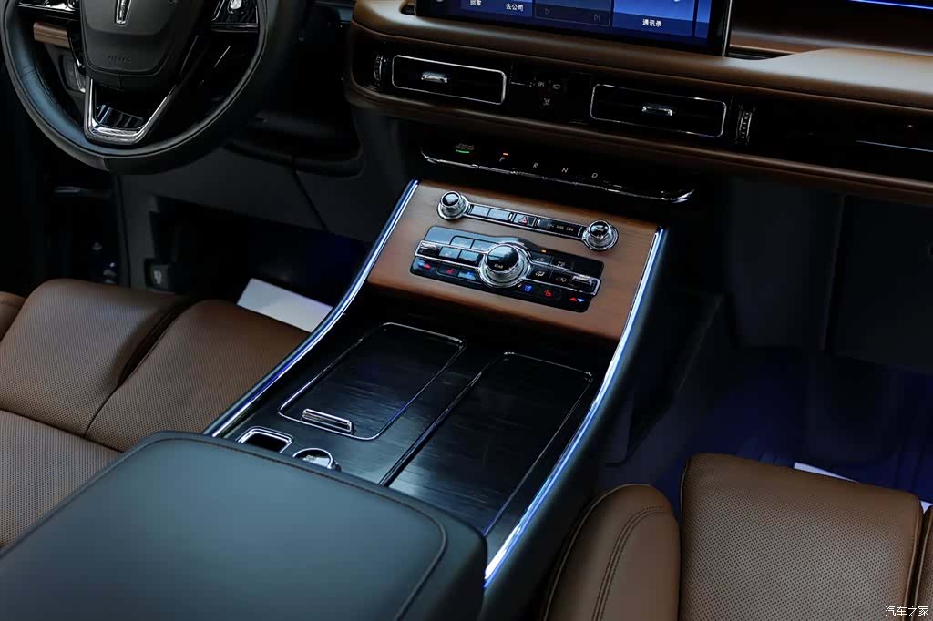 Lincoln Aviator, 2022 21