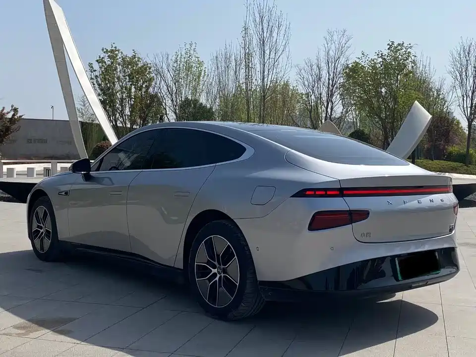 XPENG P7