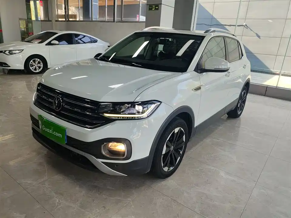 Volkswagen Exploring the shadow