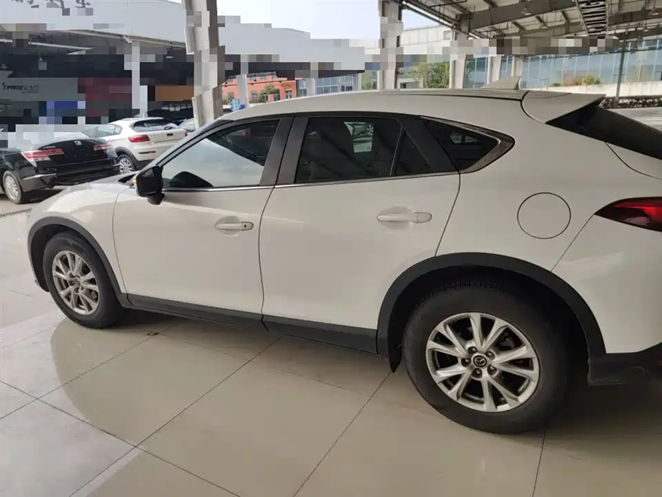 Mazda CX-4