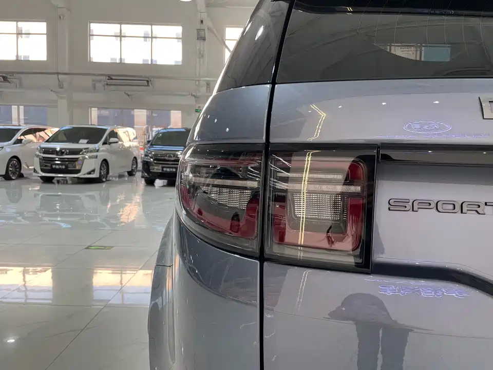 Land Rover Discover sports