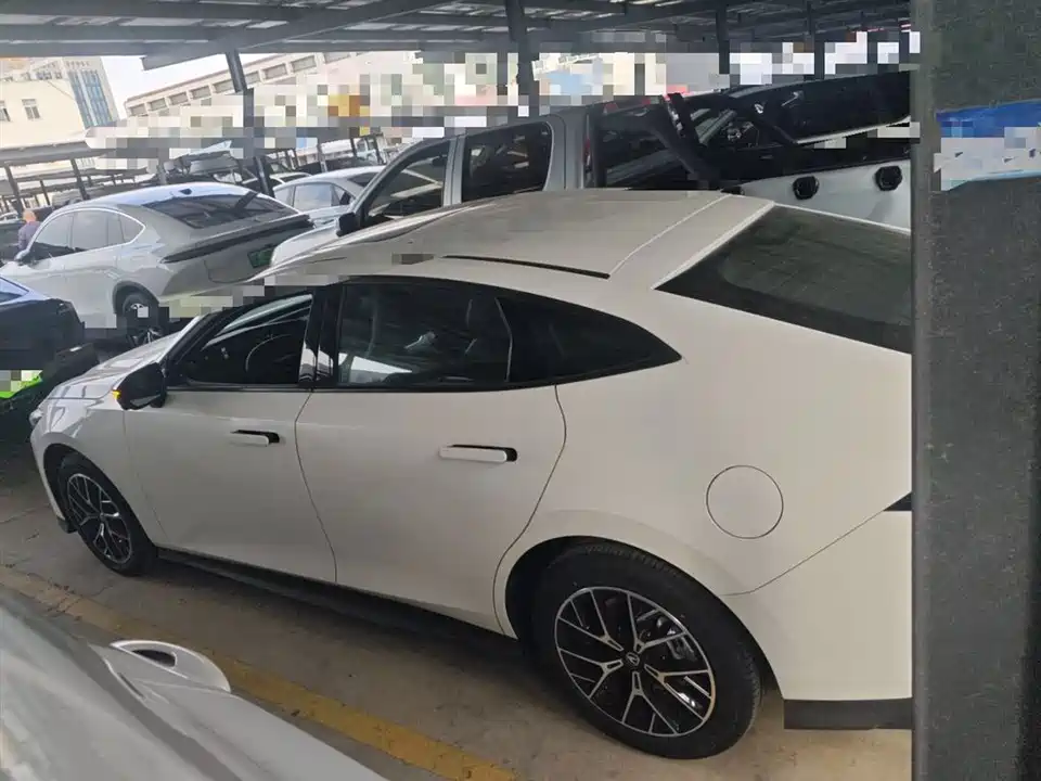 Changan UNI-V Smart iDD