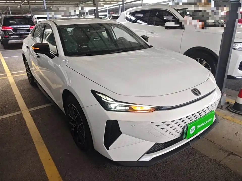 Changan UNI-V Smart iDD