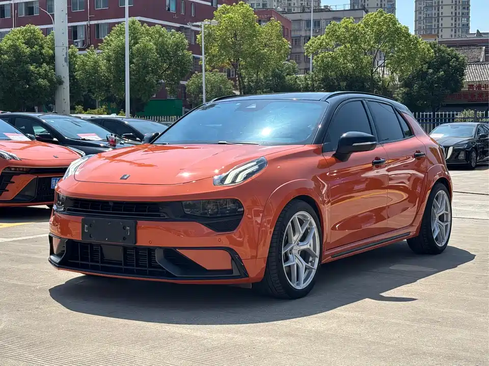 Lynk & Co 02 Hatchback