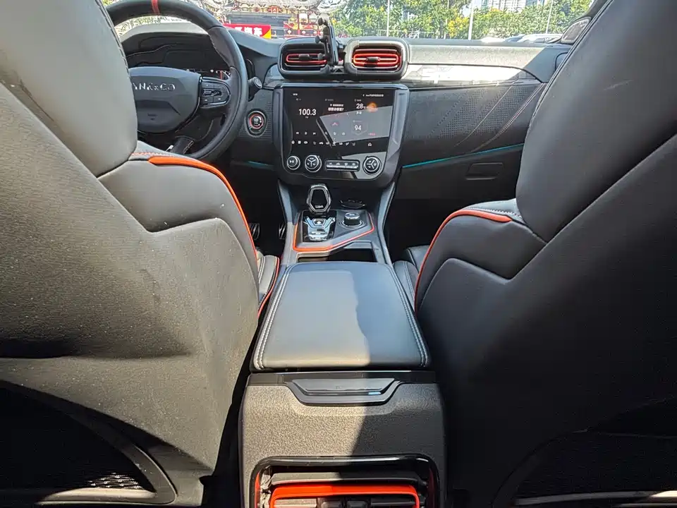 Lynk & Co 02 Hatchback