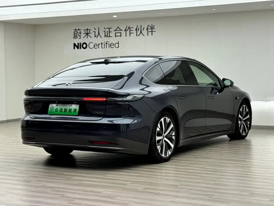 NIO ET7