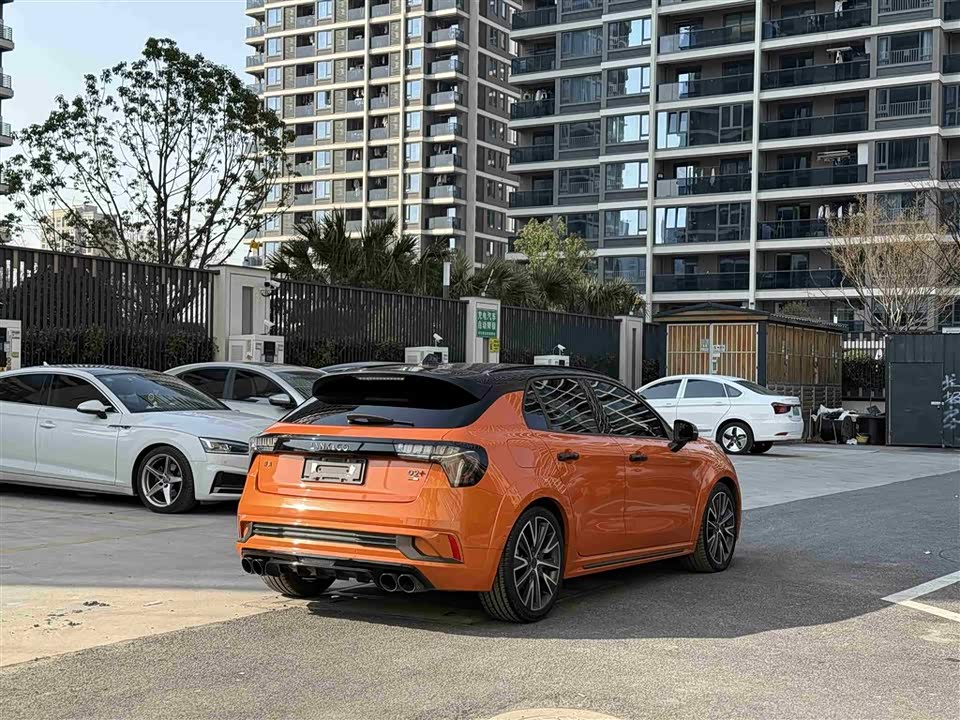 Lynk & Co 02 Hatchback