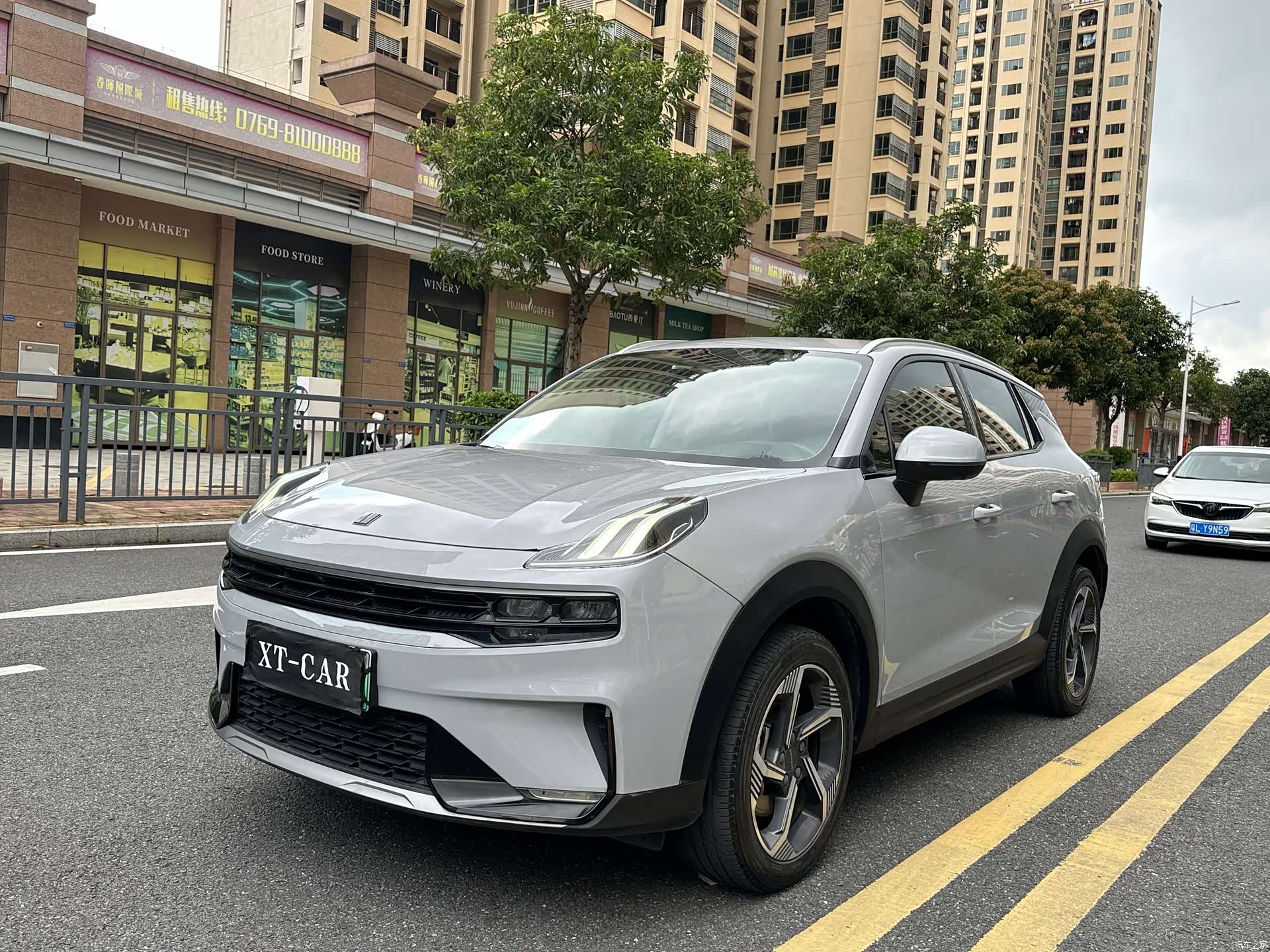 Lynk & Co 02
