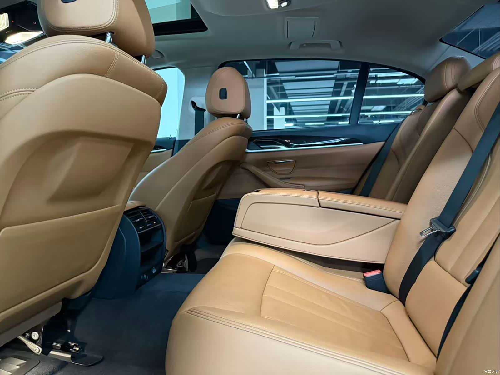 BMW 5 Series, 2018 все фото