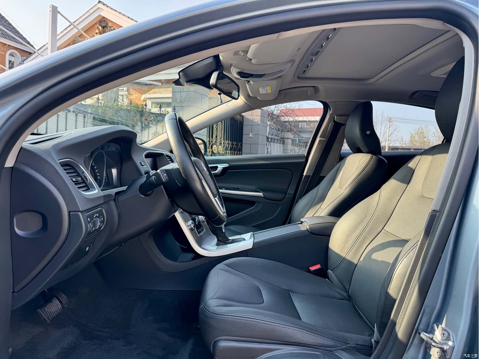 Volvo S60, 2017 все фото