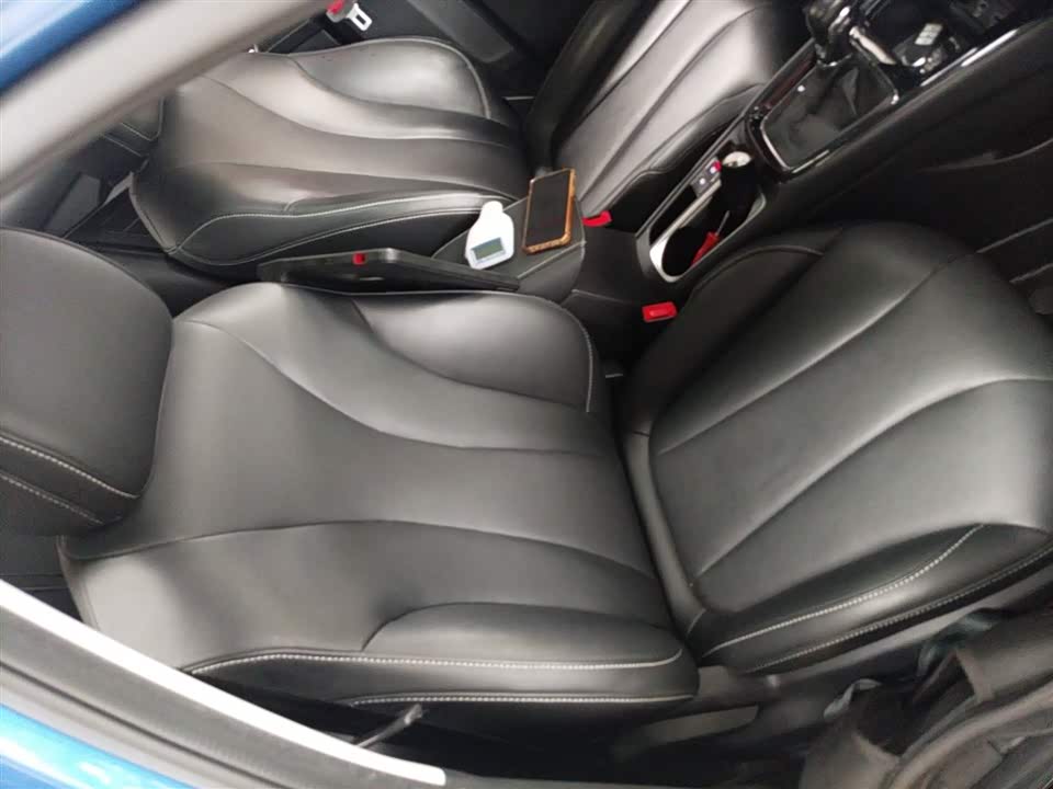 Roewe i5
