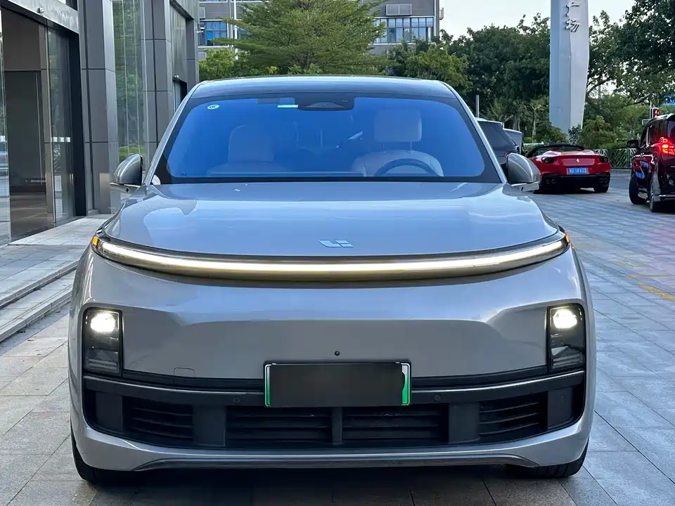 Li Auto Ideal L8