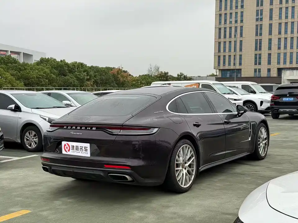 Porsche Panamera