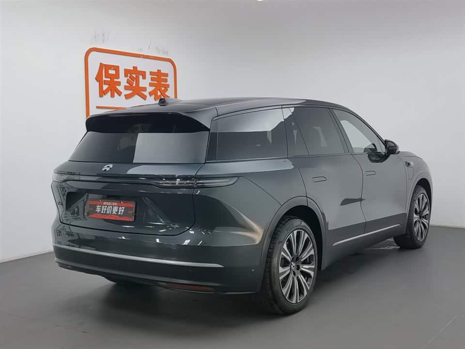NIO ES8