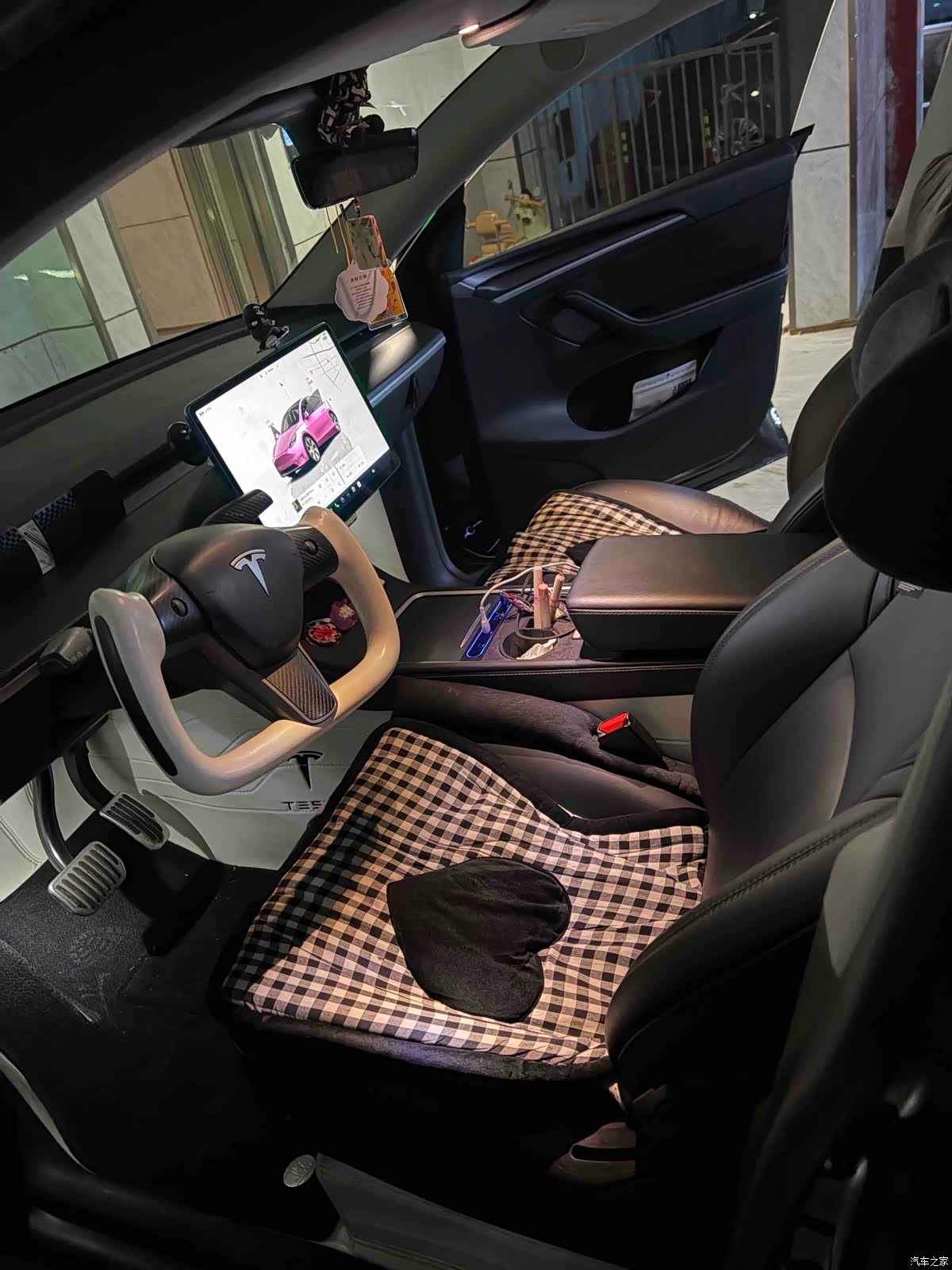 Tesla Model Y, 2022 6