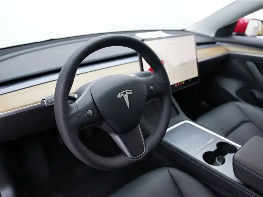 Tesla Model 3 Tesla Model 3