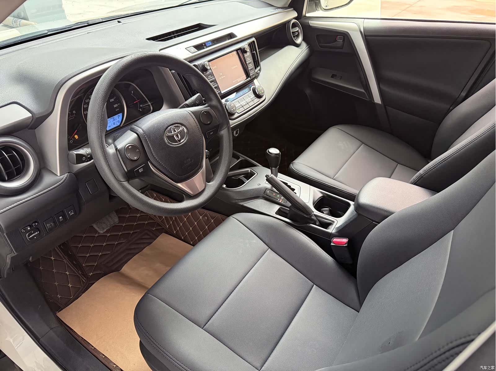 Toyota RAV4, 2018 7