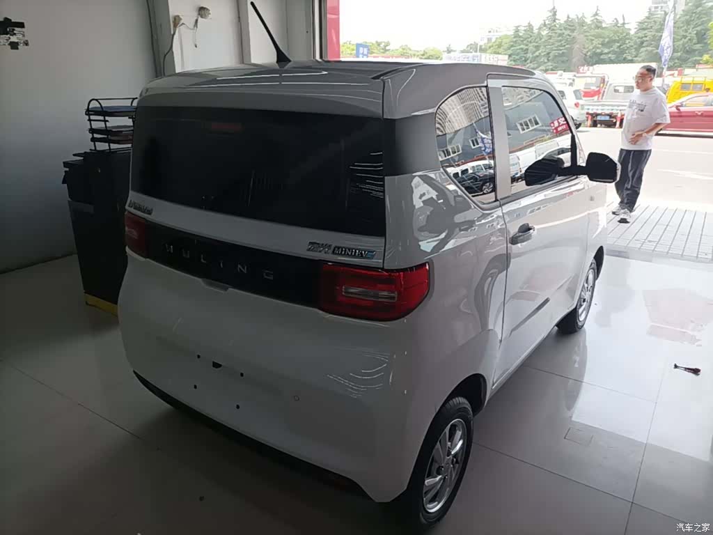 Wuling MINIEV, 2021 7
