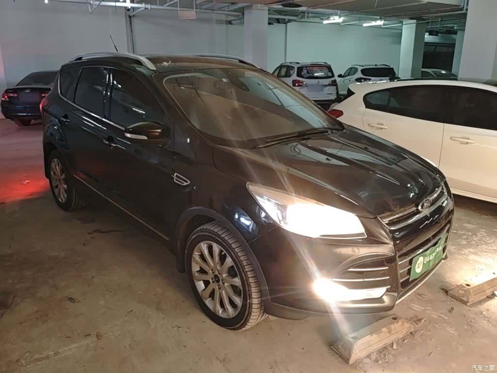 Ford Kuga, 2015 4