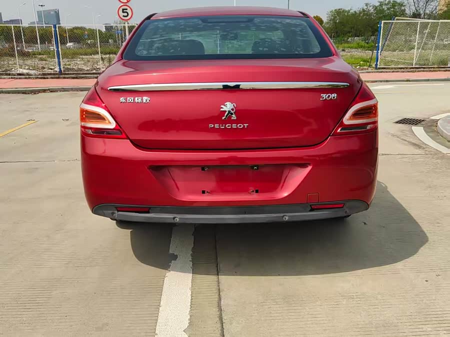 Peugeot 308 2015, фото 6