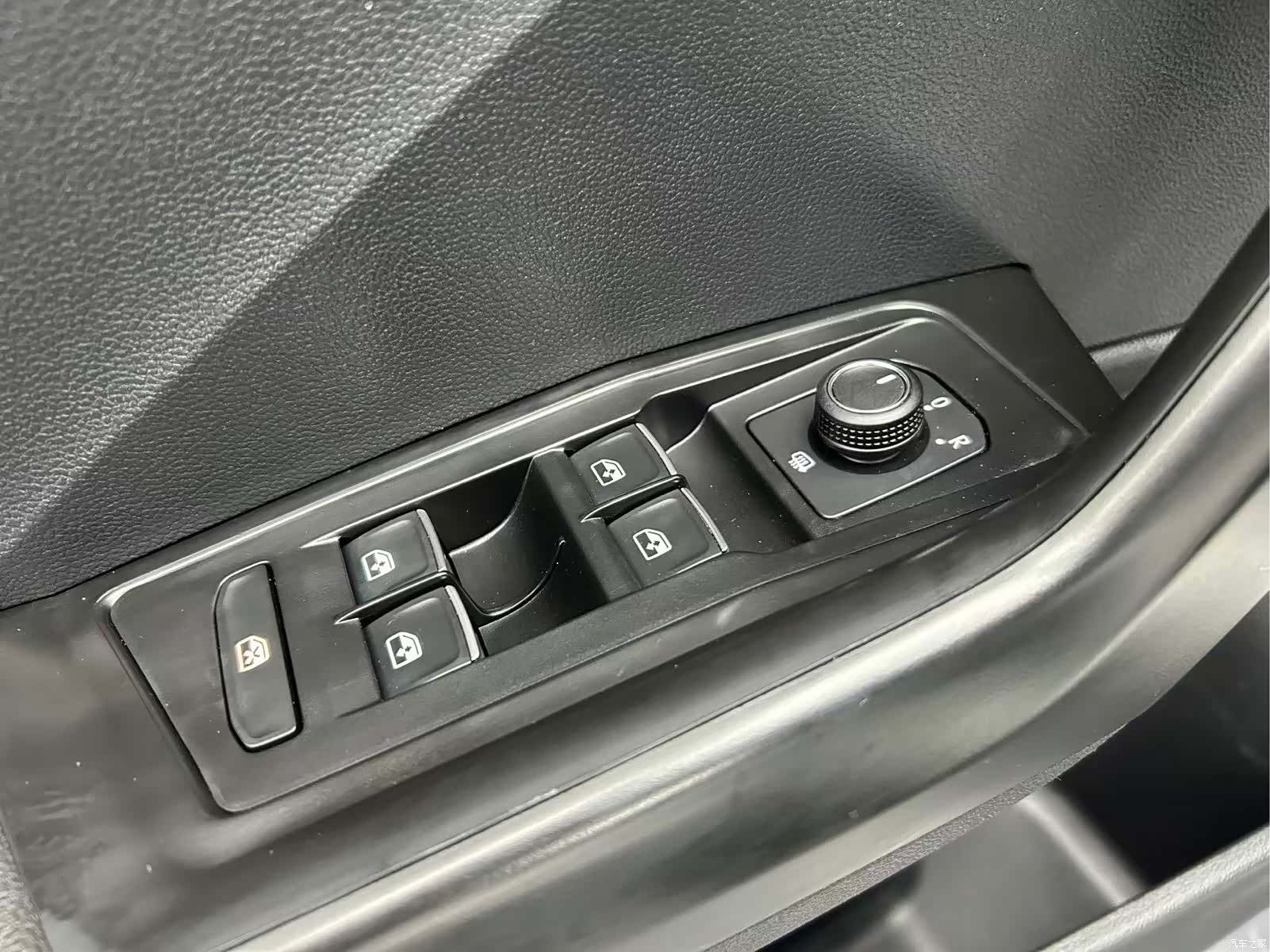 Volkswagen T-ROC, 2022 11