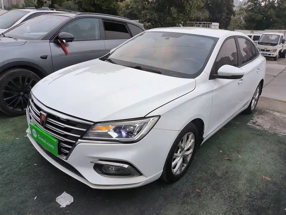 Roewe i5