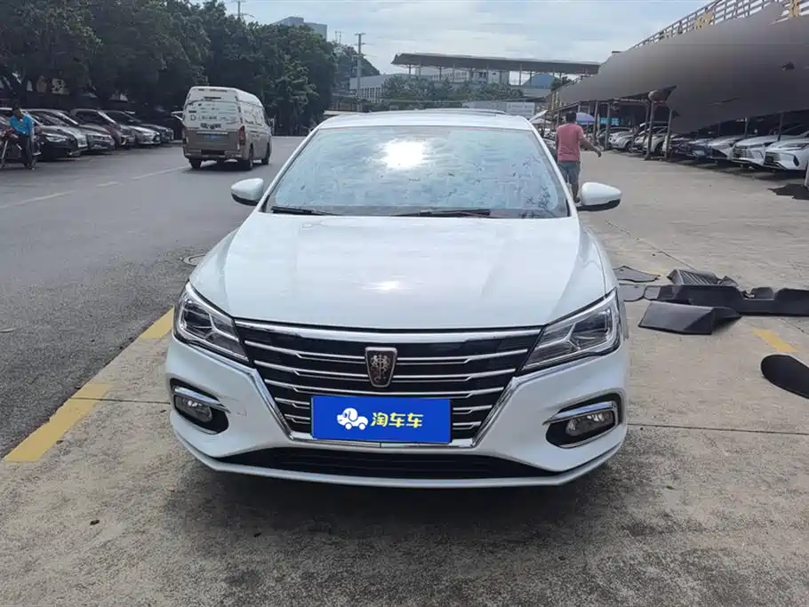 Roewe i5