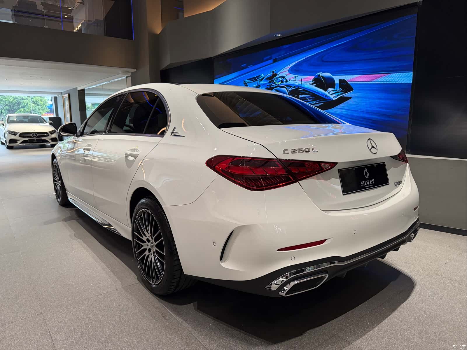 Mercedes-Benz C-Class, 2025 4