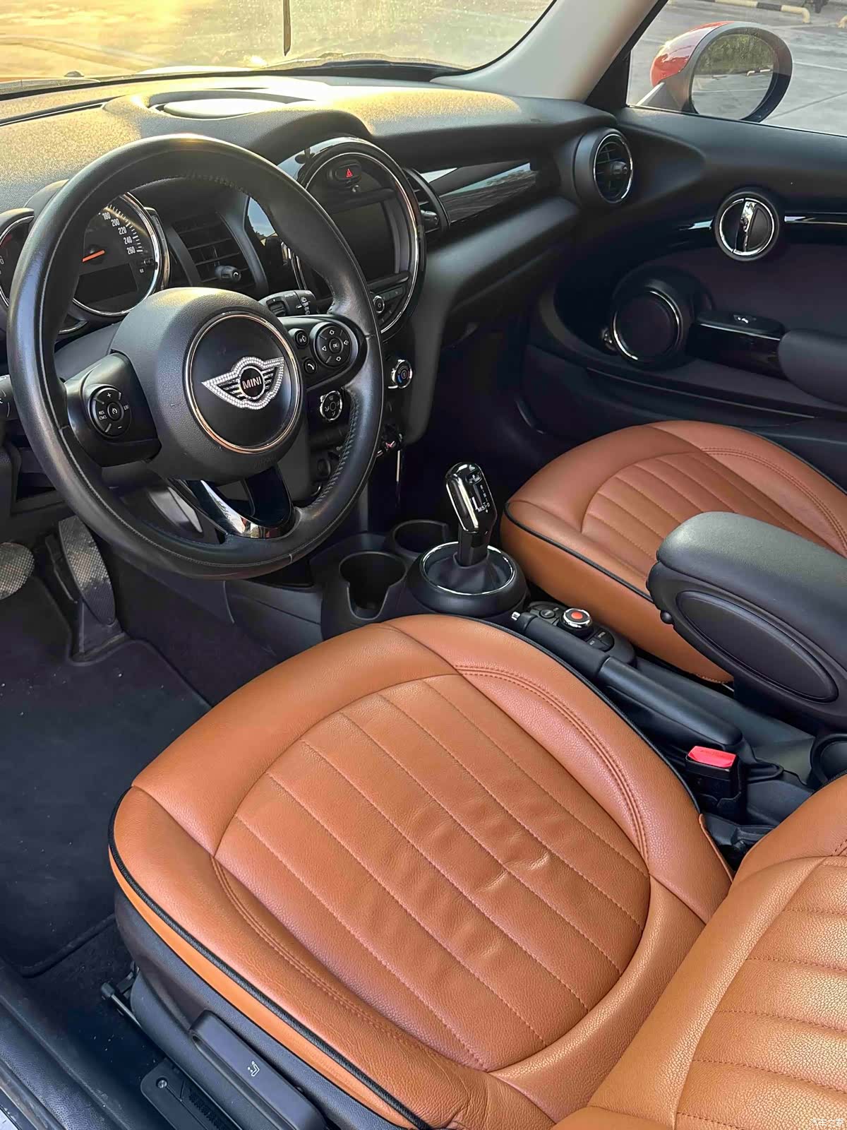 Mini ONE, 2019 9
