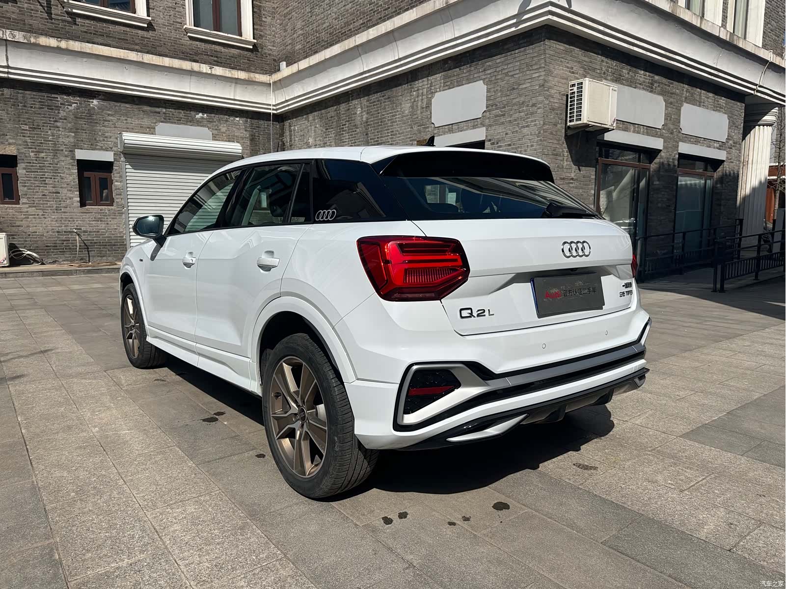 Audi Q2L, 2024 4