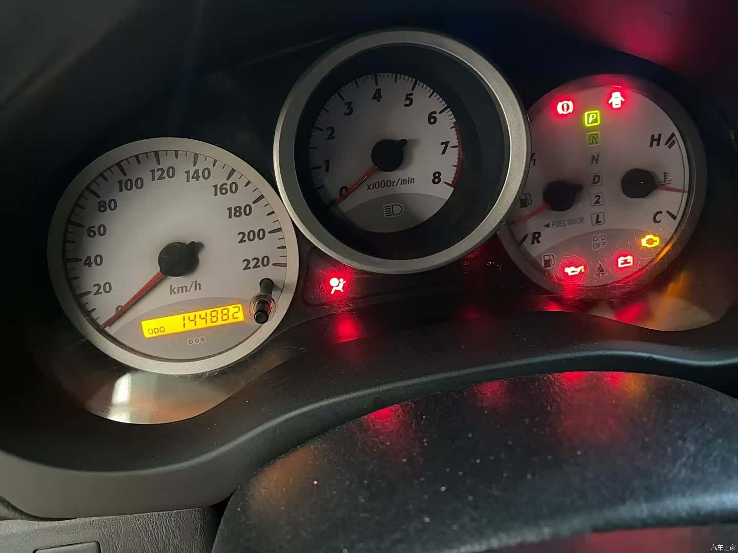 Toyota RAV4, 2004 8