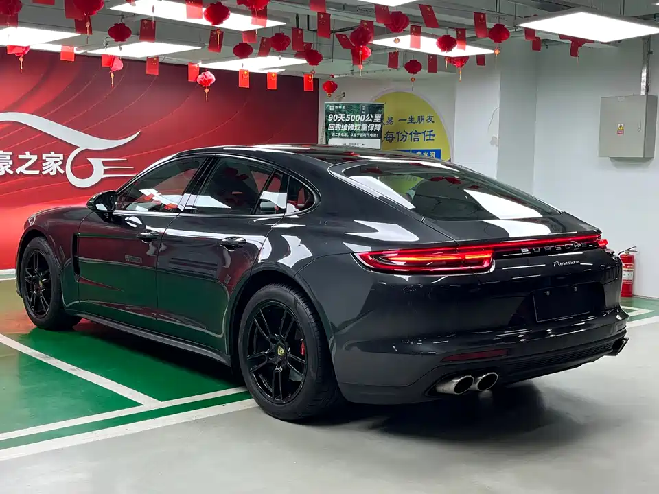 Porsche Panamera