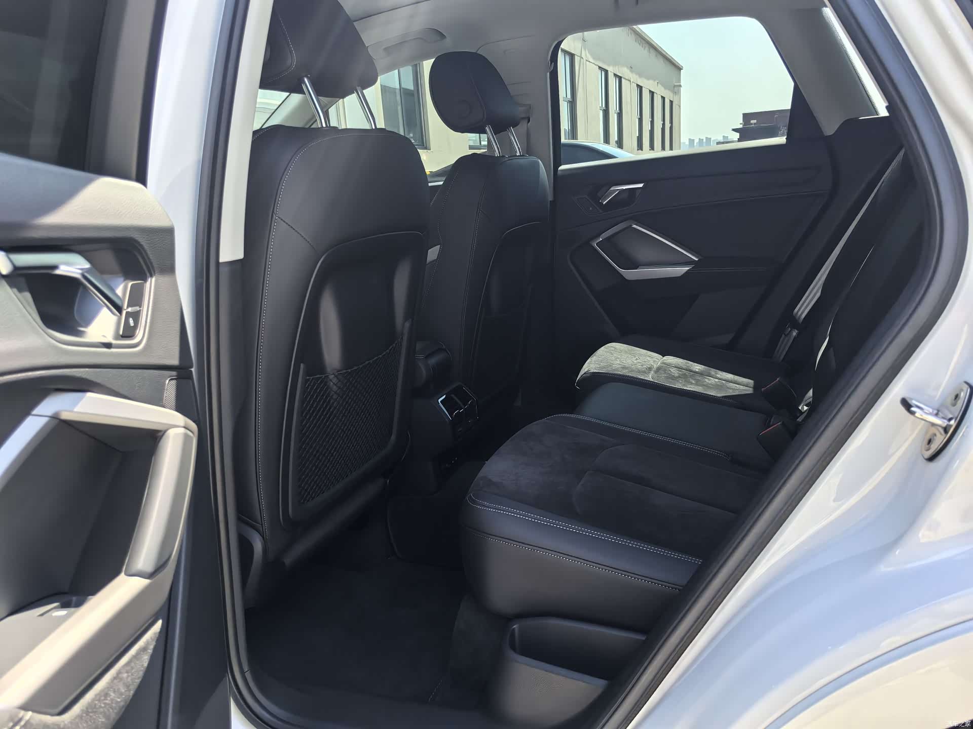 Audi Q3, 2022 все фото