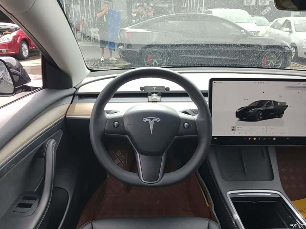 Tesla Model 3, 2023 11