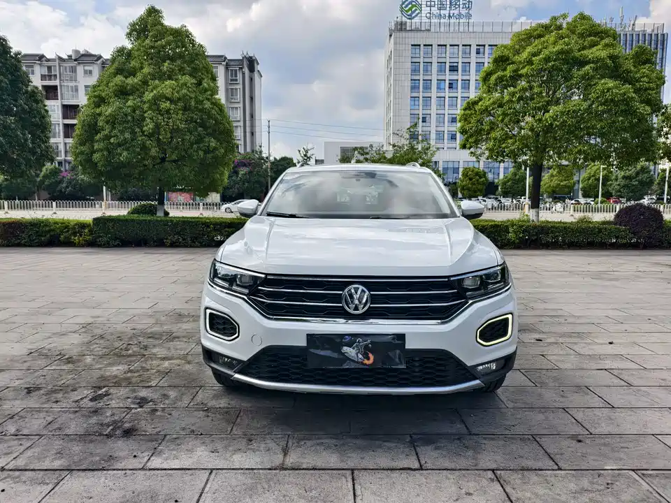 Volkswagen T-ROC exploring Songs