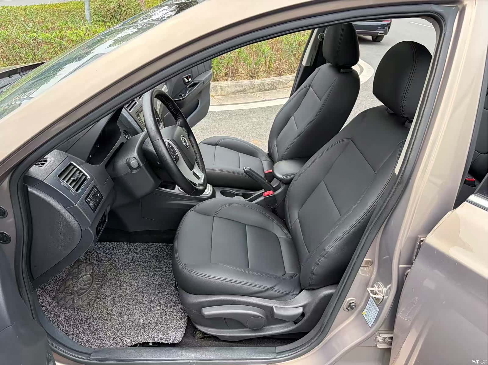 DongFeng S50, 2016 8