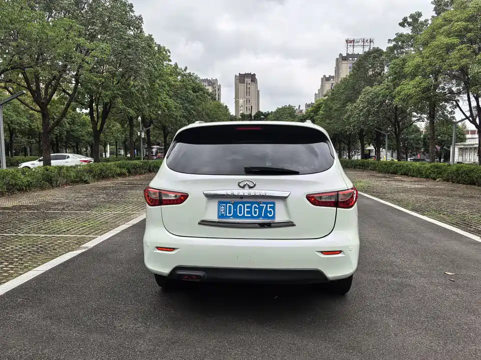 Infiniti JX