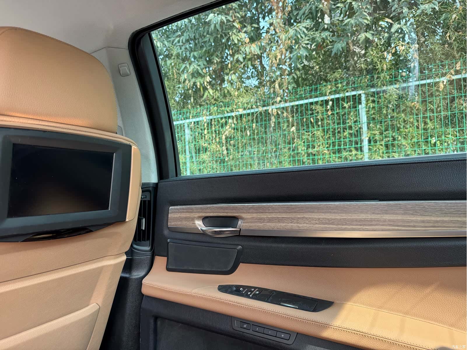 BMW 7 Series, 2011 17