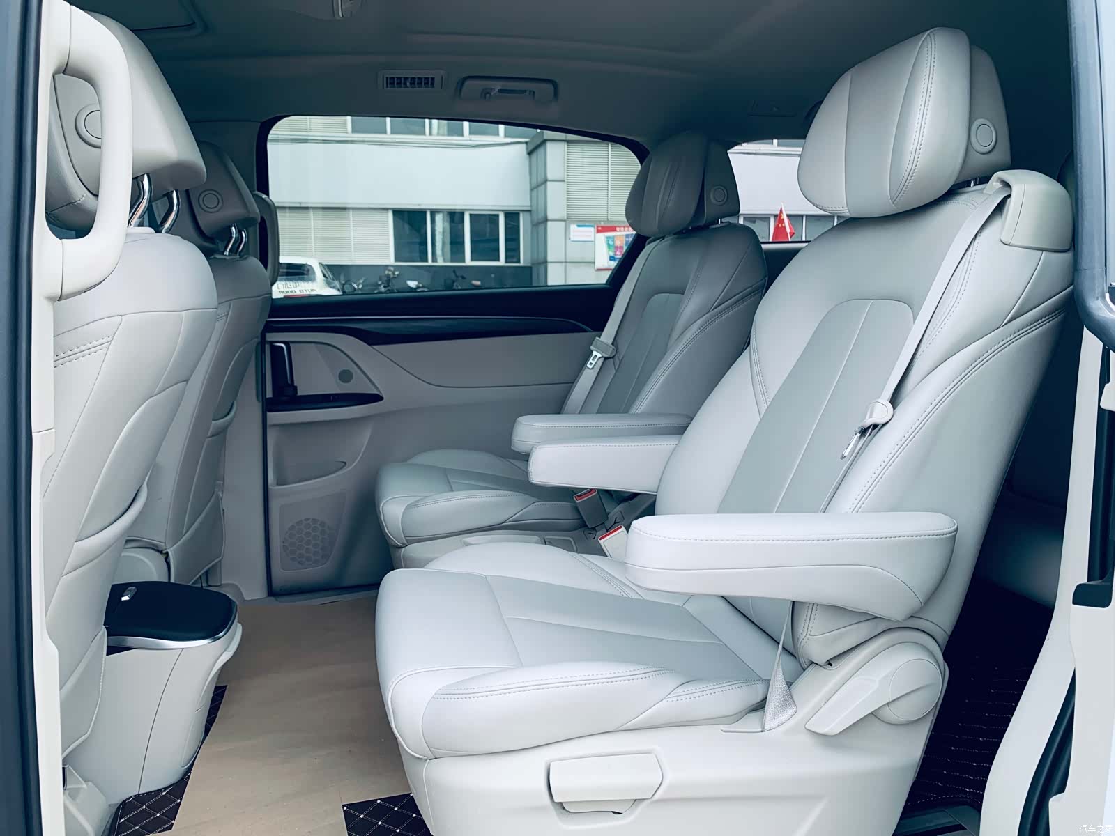 Buick GL8, 2023 все фото