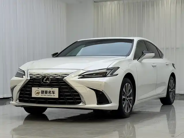Lexus ES 2025 — купить из Китая под заказ
